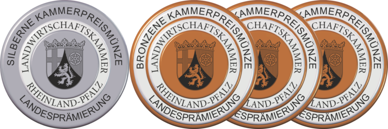 Unsere Genusskollektion 2020 wurde mit drei bronzenen- sowie einer silbernen Kammerpreismünze der Landwirtschaftskammer Rheinland-Pfalz prämiert.
